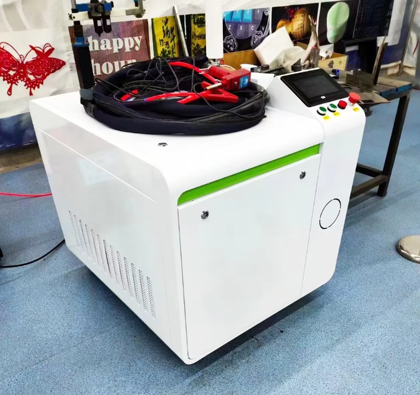 Przenośny laserowy oczyszczacz – Portable Laser Rust Removal recenzja i cena